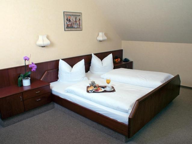 Hotel-Restaurant Lowen Süßen Kamer foto
