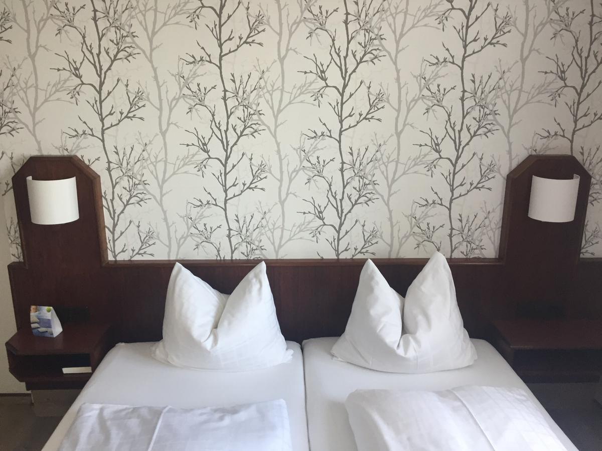 Hotel-Restaurant Lowen Süßen Buitenkant foto